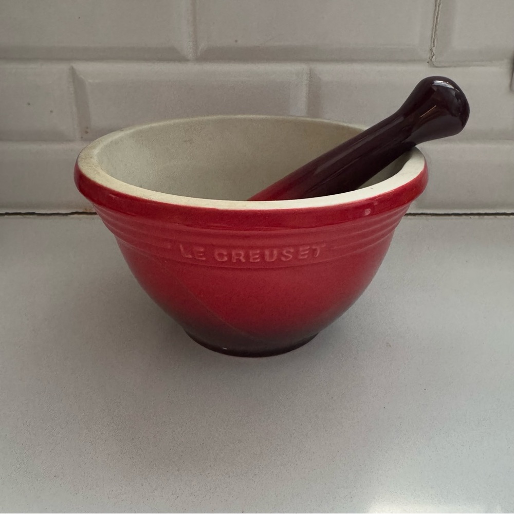 Le Creuset Stoneware Mortar and Pestle 20 ounce Red Ombré